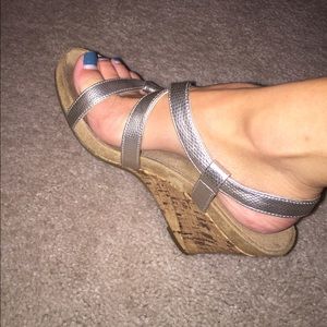 Silver cork wedges