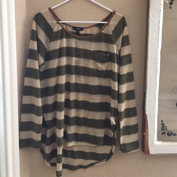 Long sleeve stitched top