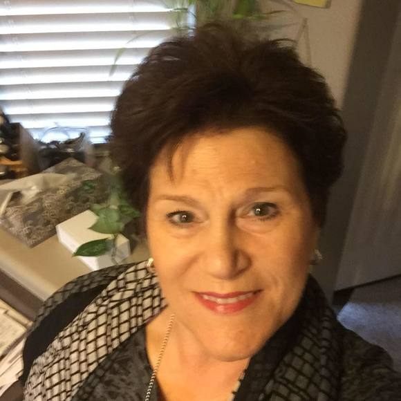 Meet your Posher, Lyn
