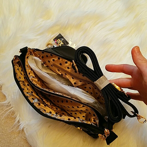 NWT Purse - Picture 3 of 3