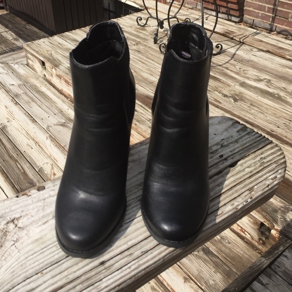 Forever 21 gold heel black leather booties