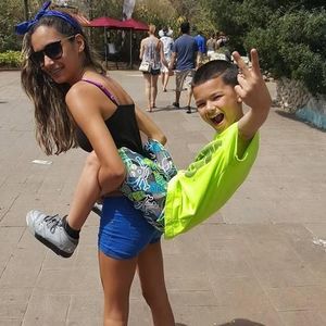 Meet your Posher, Sarai