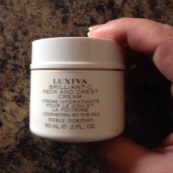 Neck and chest cream brilliant c