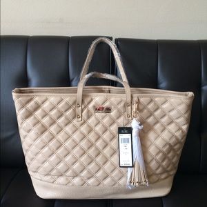 BCBG Tan Tote Bag👜