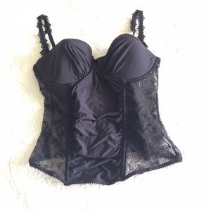Beautiful sexy bustier waist clincher  L 36 C