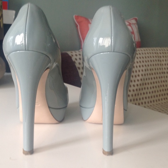 Patent leather platform pumps๐ - Picture 3 of 5