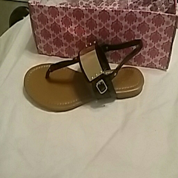 Sandals - Picture 3 of 4