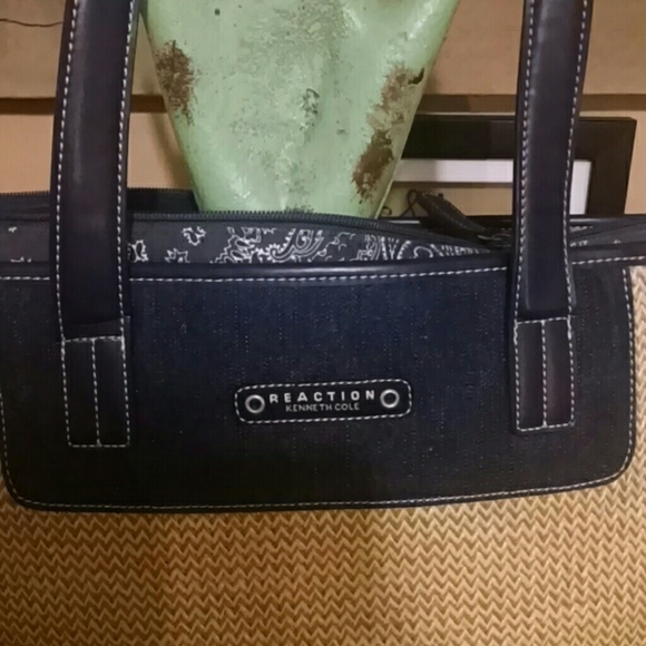 NRW ITEM  LARGE TOTE - Picture 2 of 3