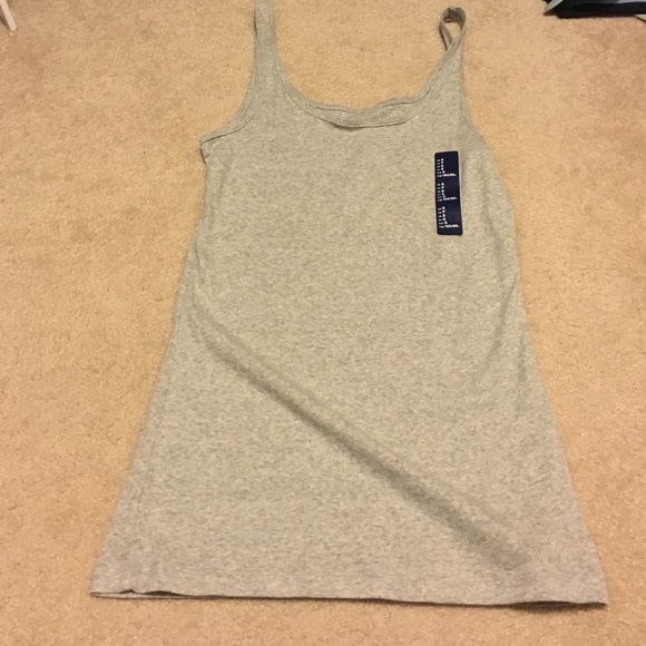GAP grey tank top