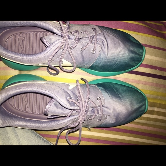 NIKE purple and teal ombré roshe run shoes