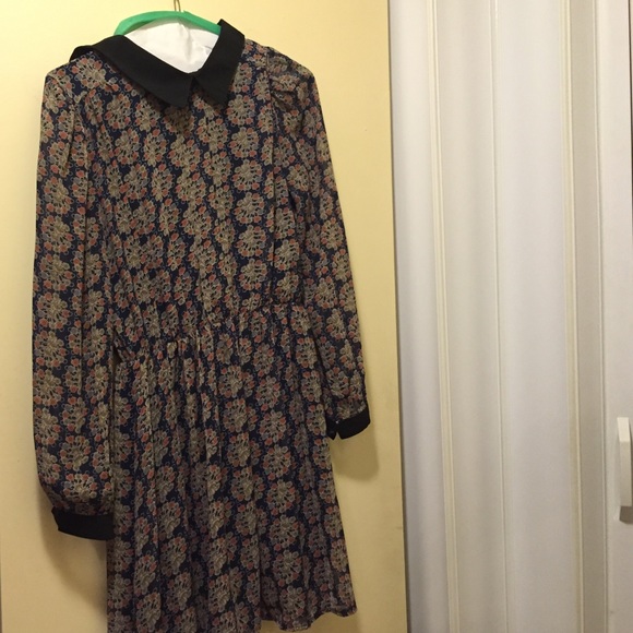 Collared paisley dress