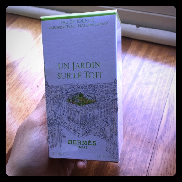 SOLD💕 HERMÈS Un Jardin Sur Le Toit
 1.6 oz (new)