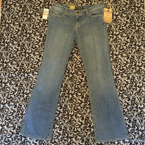 NWT Seven jeans.