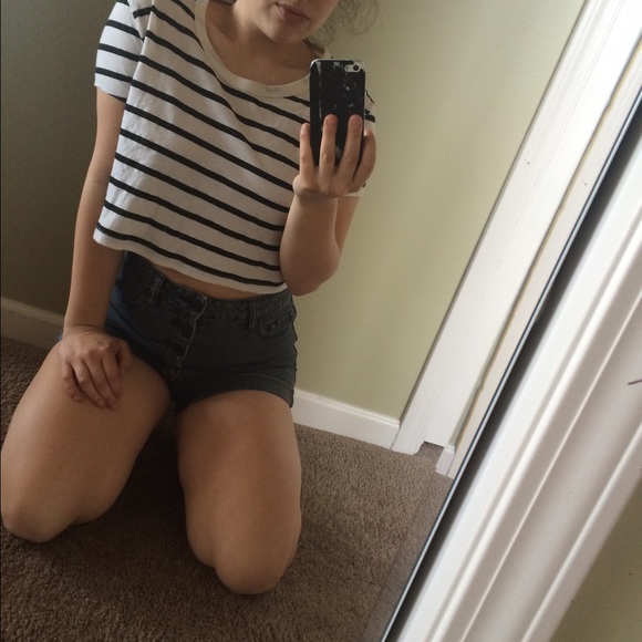 TRULY MADLY DEEPLY crop top