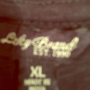 Short sleeve top with white Elephant