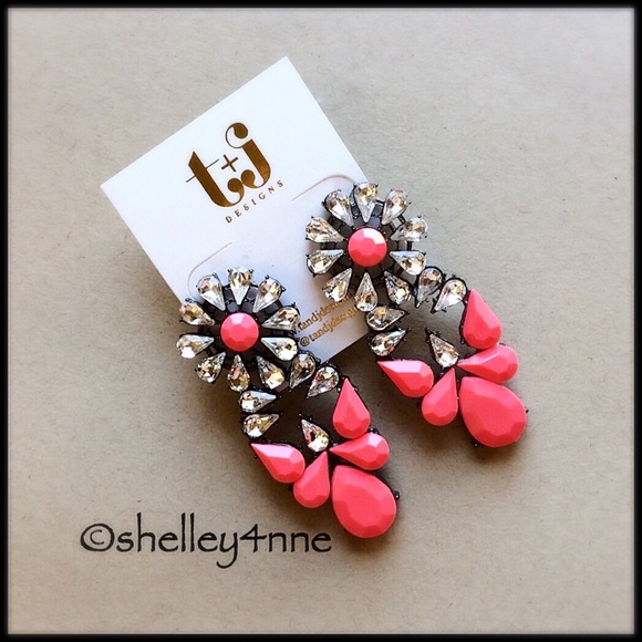 T&J Designs Jewelry - Pink Droplet Earrings