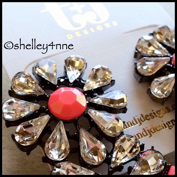 Pink Droplet Earrings - Picture 2 of 3