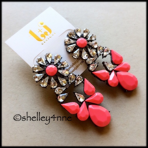 Pink Droplet Earrings - Picture 3 of 3