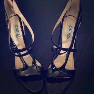 CYNTHIA ROWLEY PATENT HIGH HEEL OPEN TOE PUMPS