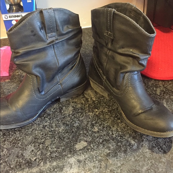 Short Black Boots