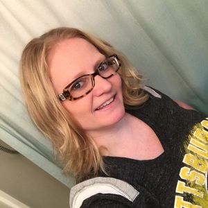 Meet your Posher, Becca