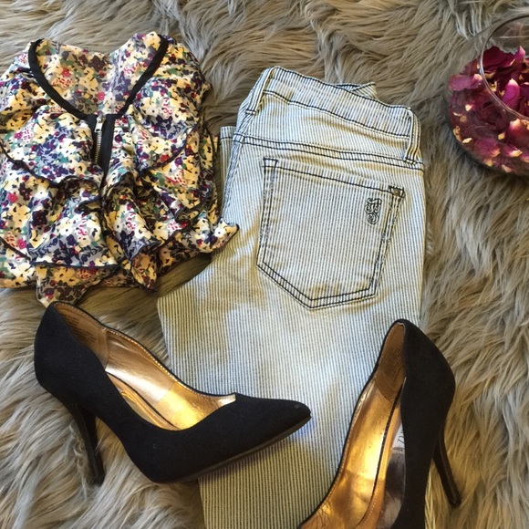 Jessica Simpson seer sucker skinny jeans