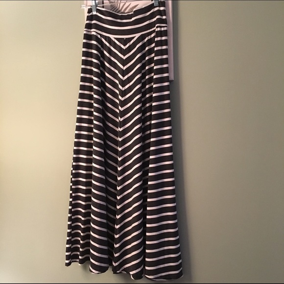 AB Studio maxi skirt