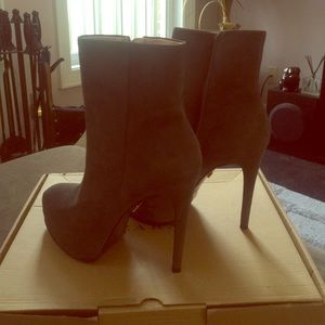 Lovely gray platform high heel boots