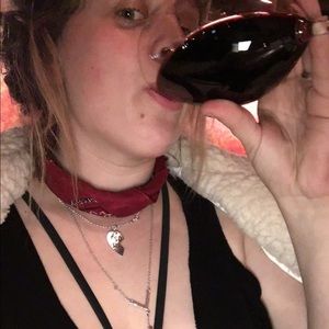 Meet your Posher, Cara