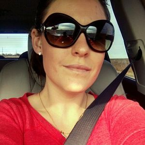 Meet your Posher, Tara