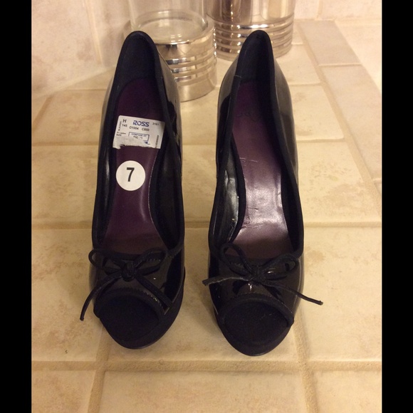 Joey size 7, toe less heal