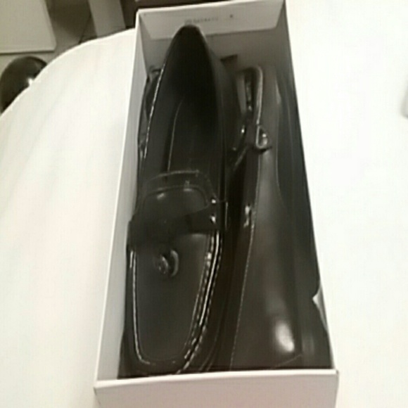 Shoes - Picture 3 of 4