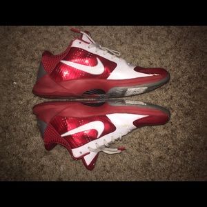 Size 9.5 nike Kobe 5s