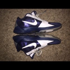 9.5 Nike Kobe 5s