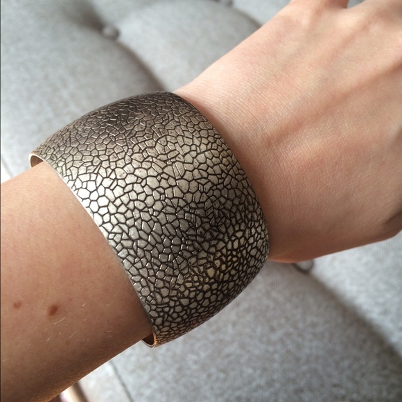 Texturised bracelet