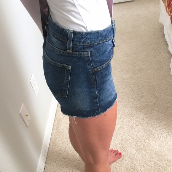 Zara | Denim Cutoff Shorts - Picture 3 of 3