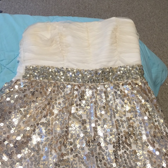 Gold and cream strapless short dress