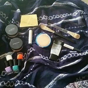 Beige makeup set, PLUS FREE LUSH HIGH LIGHTER!