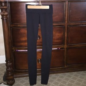 Lululemon Wunder Under Full-Length leggings.