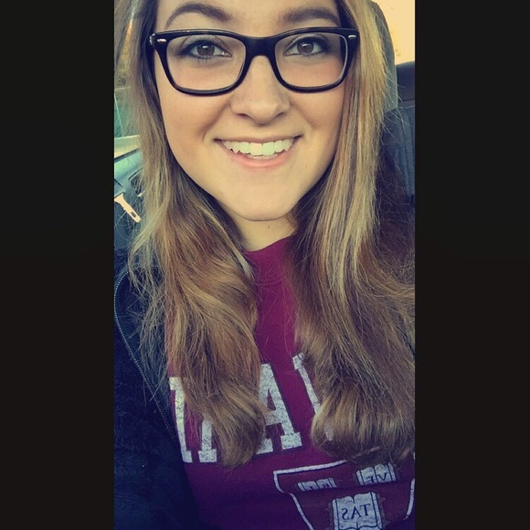 Meet your Posher, Andrea