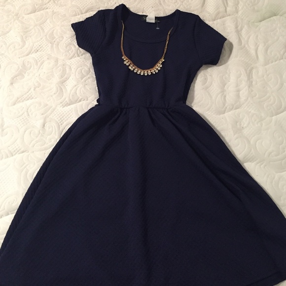 Dress - Picture 1 of 4