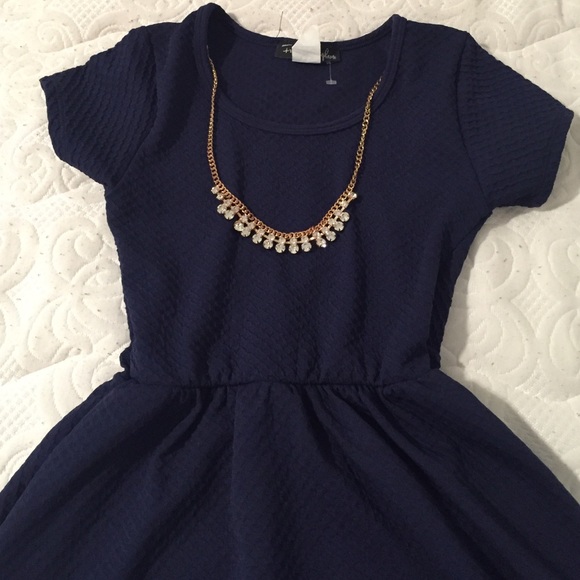 Dress - Picture 2 of 4