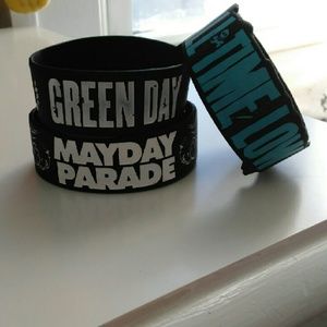 🎶3 PC Set Band Bracelets🎶