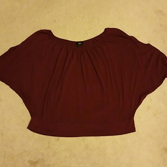 Fun, flirty top in plum