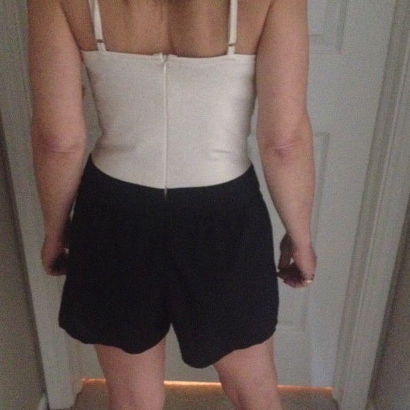Romper - Picture 3 of 4