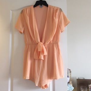 Tobi Peach Romper NWOT