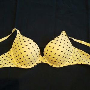 PINK Victoria's Secret Bra 32 D