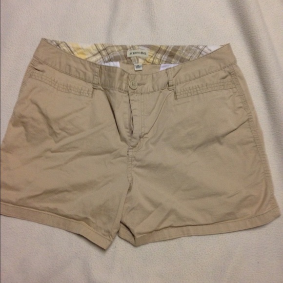 Khaki shorts size 14