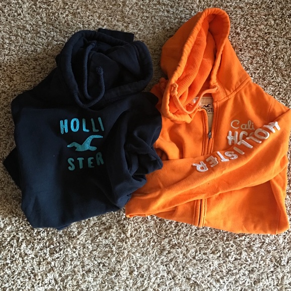 2 bundle Hollister sweatshirts
