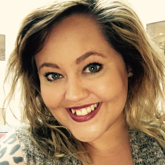 Meet your Posher, Katie - Picture 1 of 1